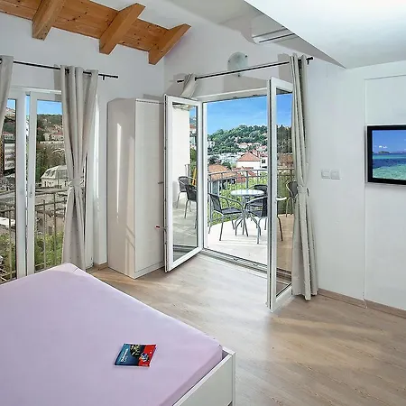 Astor Studio 2 Apartment *