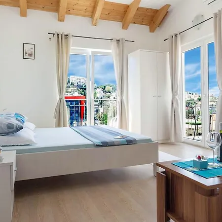 Astor Studio 2 Apartment *